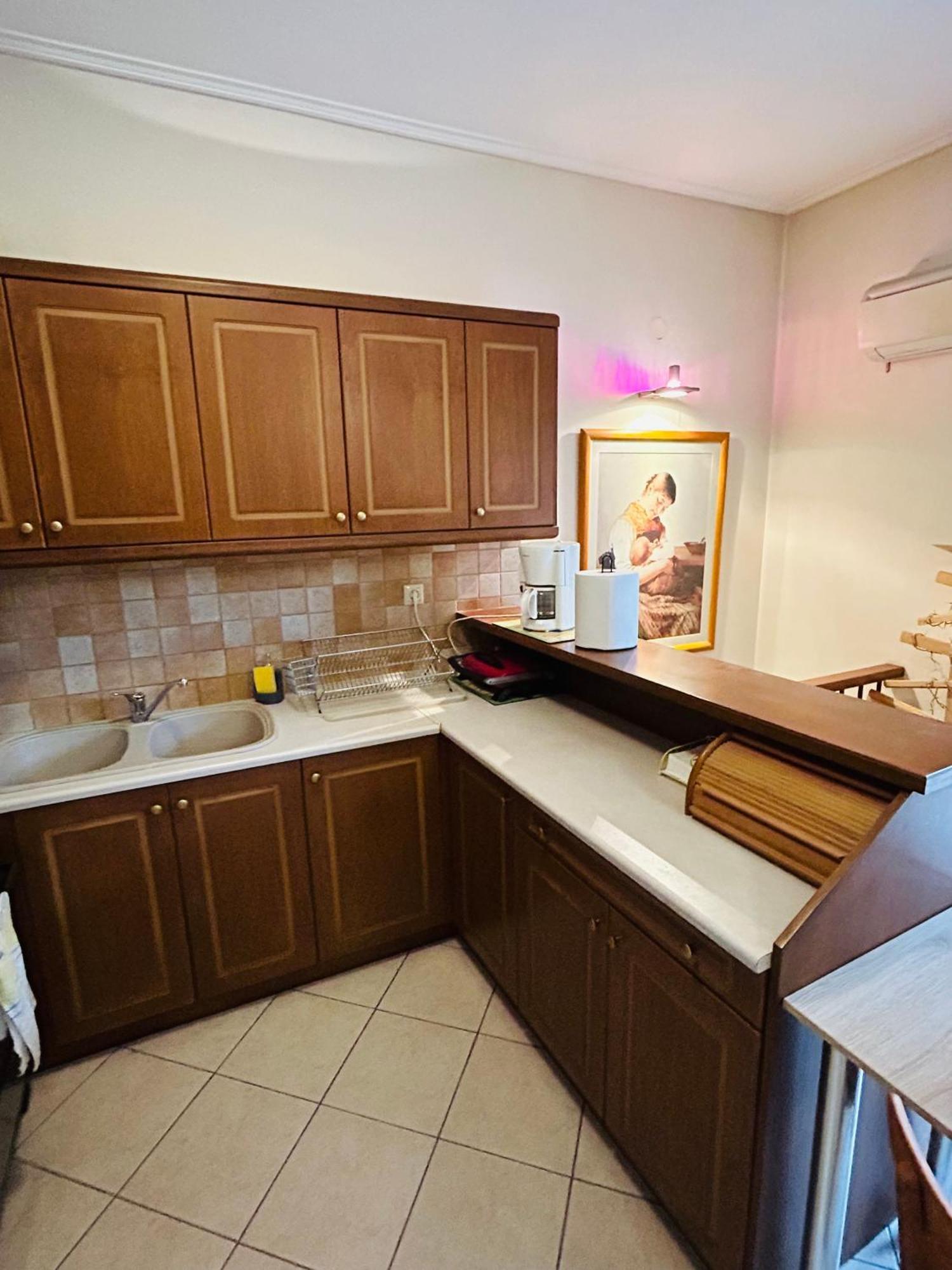 Apartment Basis Karpenisi